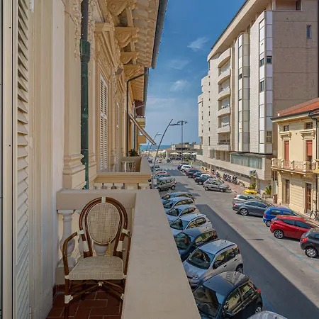 Arcangelo 3* Viareggio