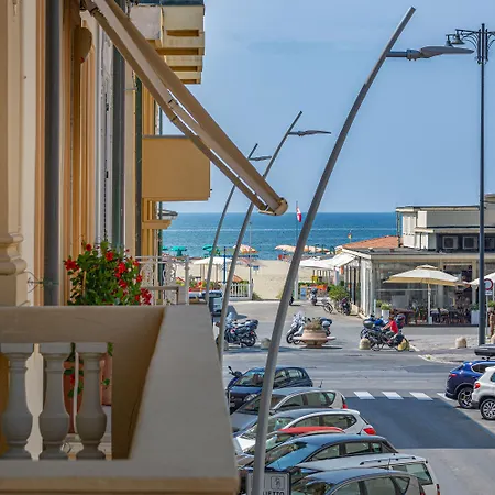 Arcangelo 3* Viareggio